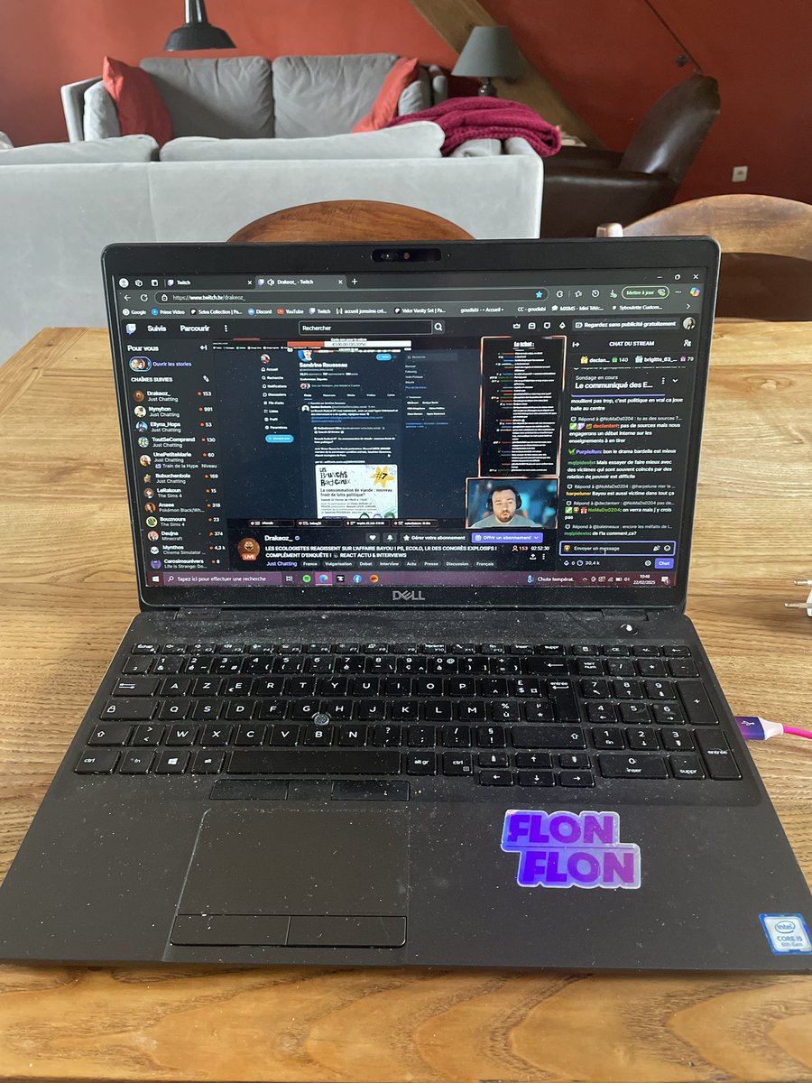 CamilleHoudryy's tweet image. Live @TwitchFR De @Drakeoz_G  En Ce Samedi Matin 🙂! #LiveTwitch #Streameur