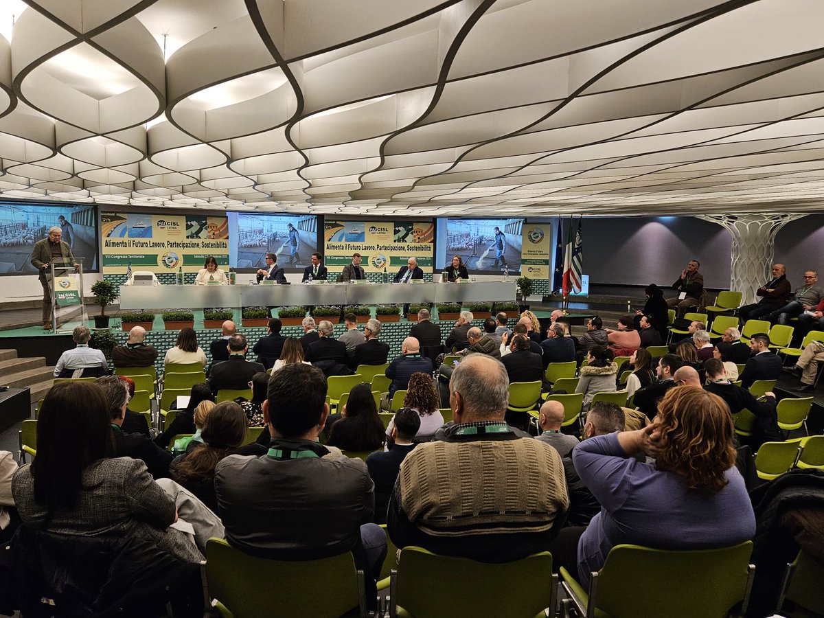Fai_Cisl_Latina's tweet photo. VIII Congresso della #FaiCislLatina conferma S.G. @islkotb e le Segretarie Gentile e Silvestrini alla guida della Federazione Pontina. Presenti il S.G. #CislLatina @robertocecere6, il Reggente #FaiLazio, @MaxAlbaneseFai e il S.G. @fai_cisl @OnofrioRota. 👉https://t.co/SKYWyni8zG https://t.co/QCDLVN5lUW
