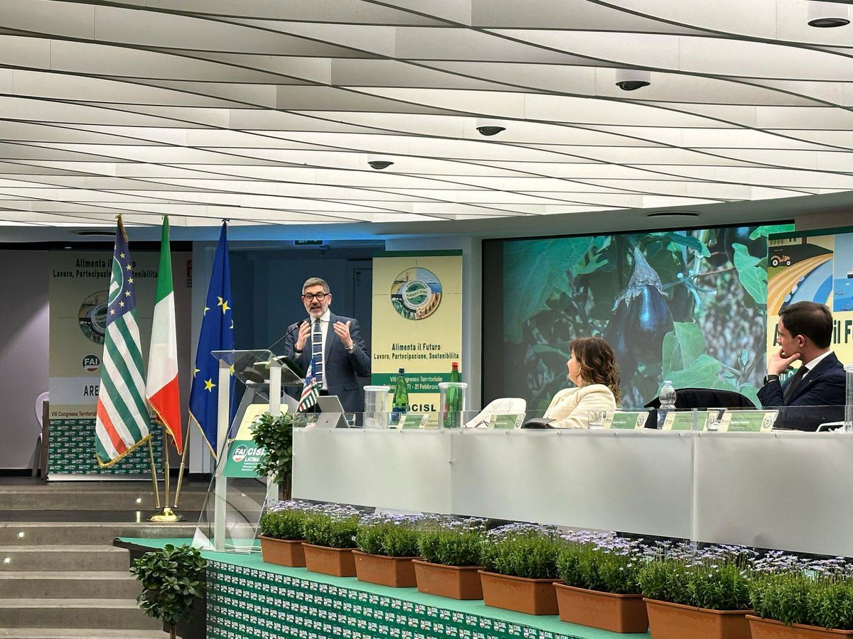 Fai_Cisl_Latina's tweet photo. VIII Congresso della #FaiCislLatina conferma S.G. @islkotb e le Segretarie Gentile e Silvestrini alla guida della Federazione Pontina. Presenti il S.G. #CislLatina @robertocecere6, il Reggente #FaiLazio, @MaxAlbaneseFai e il S.G. @fai_cisl @OnofrioRota. 👉https://t.co/SKYWyni8zG https://t.co/QCDLVN5lUW