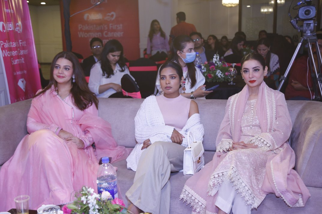 Ufone's tweet photo. Empowering futures at the Pink Collar Event! 🩷

Proudly sponsored by PTCL Group, Pakistan’s 1st Women Career Summit brought trailblazing leaders &amp; career opportunities together. Our Ba-Ikhtiar Women shined, proving empowerment drives progress! ✨

#WomenCareerSummit #PTCLGroup https://t.co/Xi8WeeExyZ