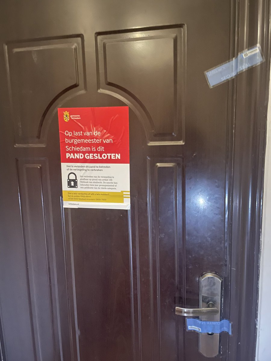 Gisterenavond op de Hoogstraat nav seksadvertentie en melding <a href="/M08007000/">Meld Misdaad Anoniem</a> controle uitgevoerd door @politie_Rdam #AVIM en het Regionaal Controle Team. Onvergunde seksinrichting aangetroffen, 1 sekswerker werkend aangetroffen. Pand door bgm met spoed gesloten.