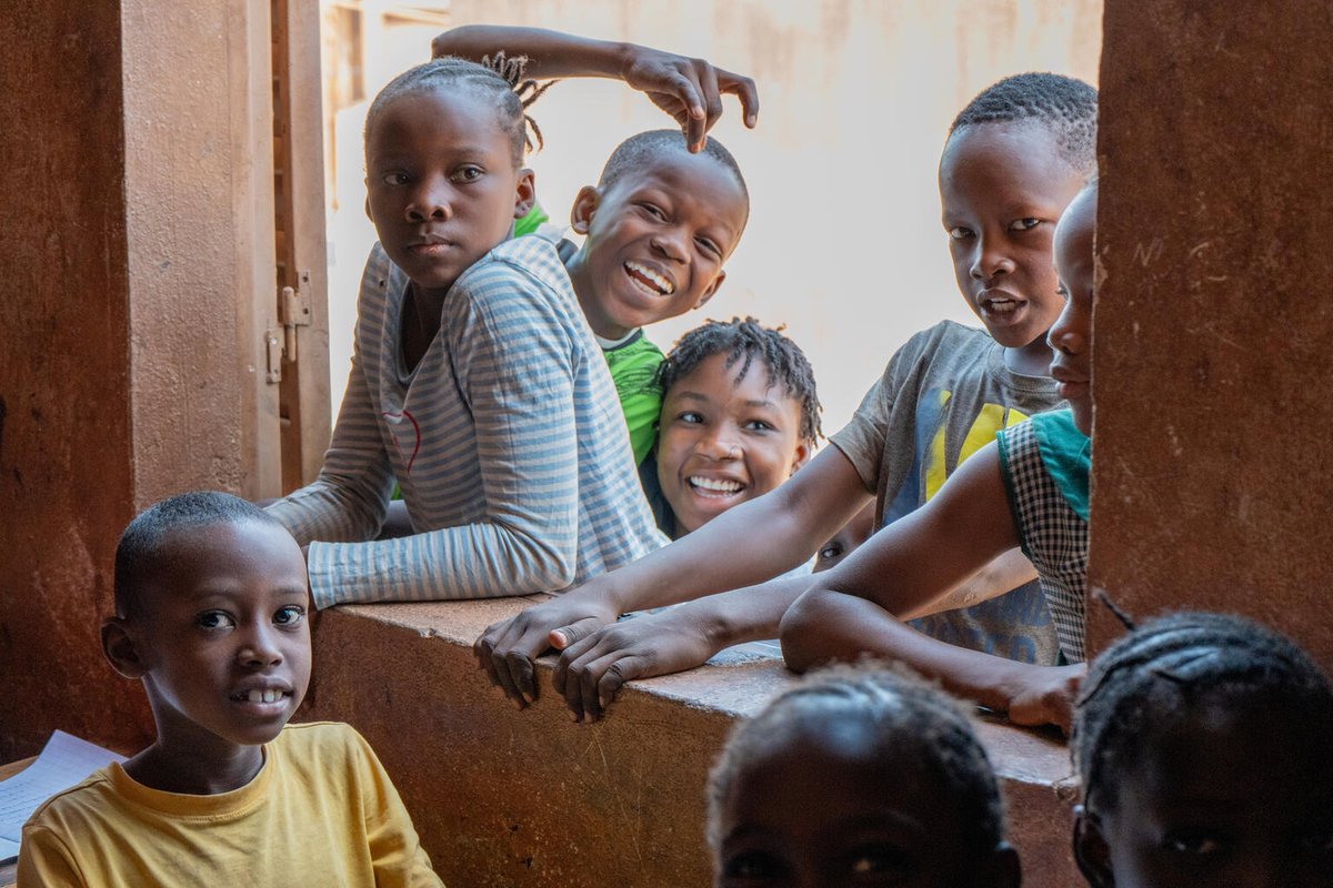 unicefmali's tweet photo. Girls and boys enjoy learning and attending school even more when they receive the support they need. In Bamako, the school management committee ensures a quality  learning environment through the "school for All" project, supported by JICA, CADDE and UNICEF. A delegation from the Japanese Embassy in Mali recently witnessed the impact of this initiative.
#Education 
#Support 
#Bamako 
#Japan

@MofaJapan_en
@jica_direct_en
@JapanGov