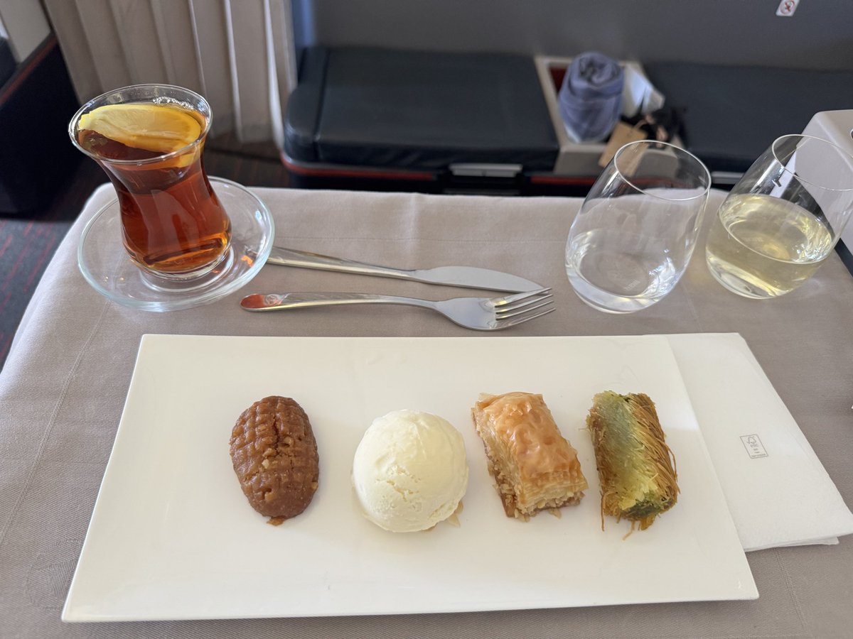 onun alışma hızı adam limonlu çay içiyor bayılcam