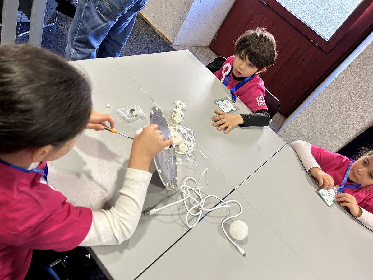 Ceip Villar y Macías tweet media