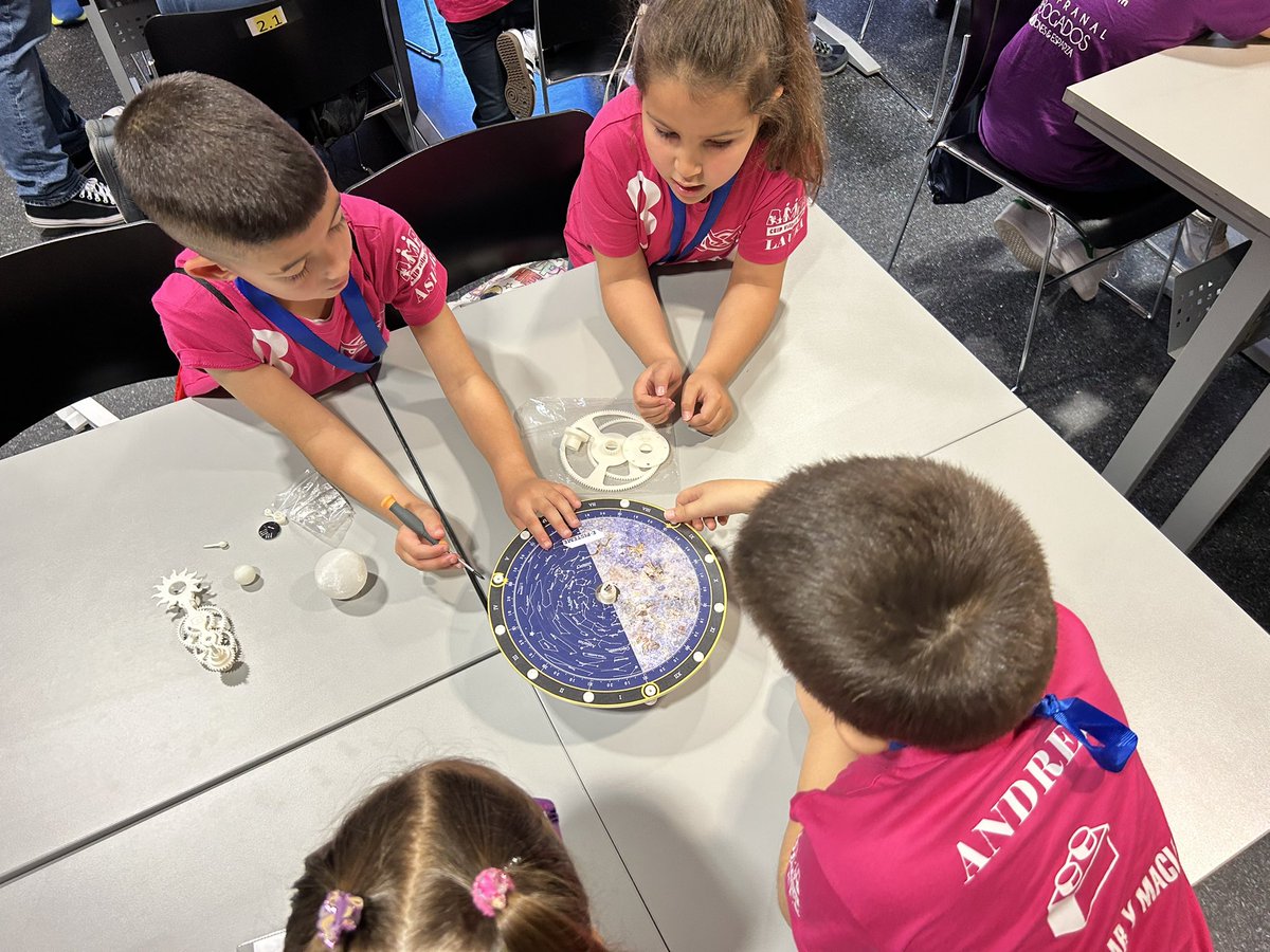 Ceip Villar y Macías tweet media