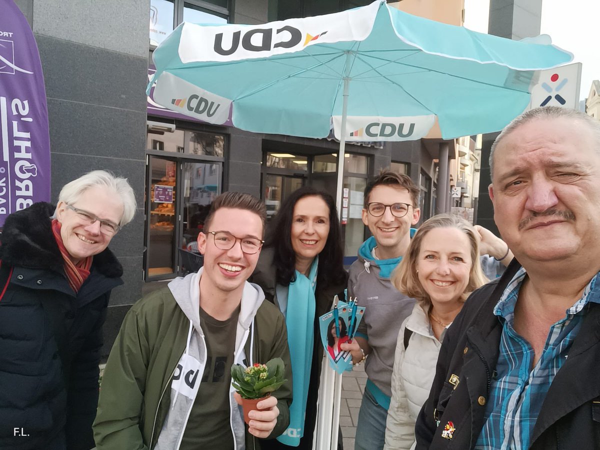 Jan Günther (@jan_guenther_) on Twitter photo Was für eine Stimmung: So viele positive Rückmeldungen hatte ich lange nicht mehr vor einer Wahl! Wir kämpfen mit und für <a href="/ElisabethWinke4/">Elisabeth Winkelmeier-Becker</a> und <a href="/_FriedrichMerz/">Friedrich Merz</a> . Damit wir nach der Wahl #RamboZambo machen können! 🚀 Was für eine Stimmung: So viele positive Rückmeldungen hatte ich lange nicht mehr vor einer Wahl! Wir kämpfen mit und für <a href="/ElisabethWinke4/">Elisabeth Winkelmeier-Becker</a> und <a href="/_FriedrichMerz/">Friedrich Merz</a> . Damit wir nach der Wahl #RamboZambo machen können! 🚀