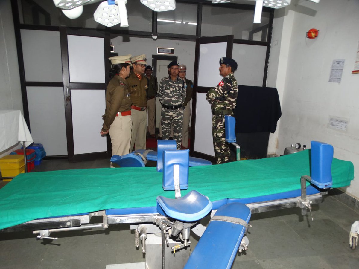 ChbSsb's tweet photo. Inspection of Joint Hospital SSB,Bathnaha by Inspector General (Medical) Dr.Aahok Rai. https://t.co/YRIWb538aF