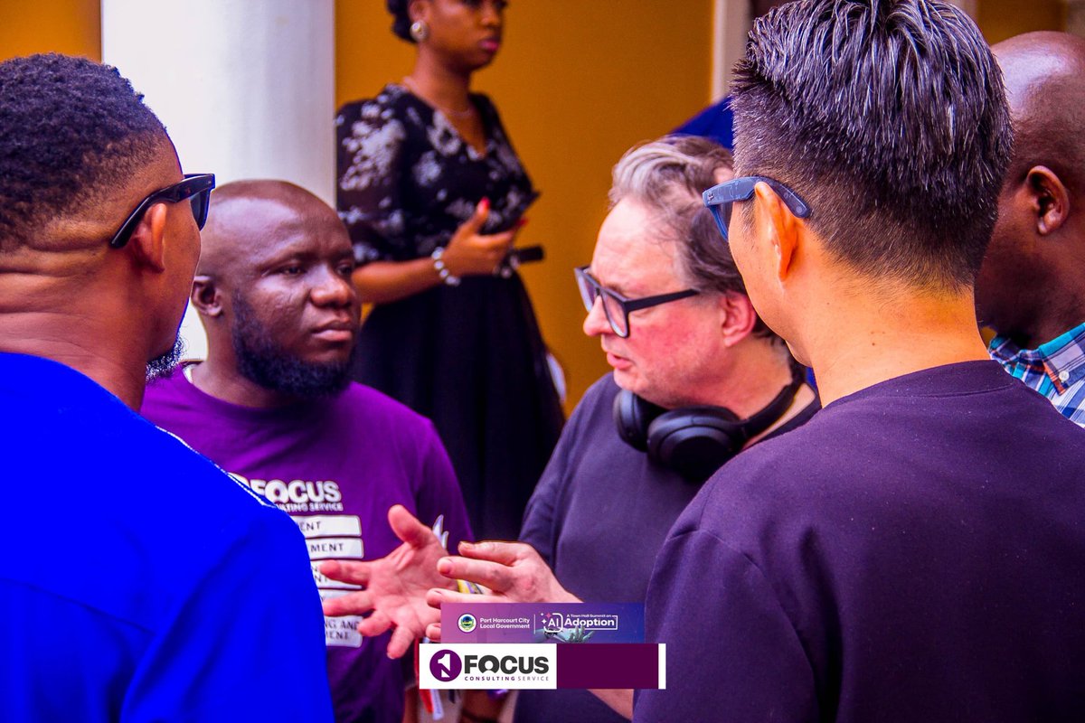 Henryglowz's tweet photo. On my way to the Port Harcourt council for the Ai Adoption summit as a tech photographer it is my duty to bring to you the best and memorable experience.
#Adoption #ai #summit #portharcourt #techphotographer https://t.co/4qJ77WSfz5