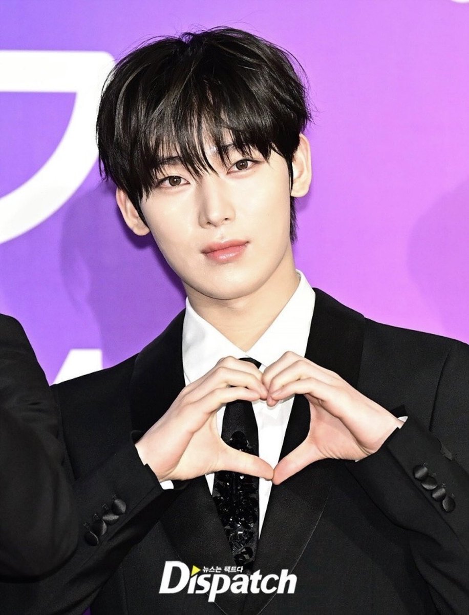 얼굴로 박아주는 남자 타이틀 지킨거 축히해