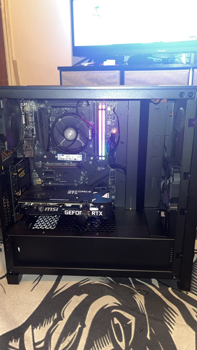 xTOOLYx's tweet photo. My PC is here 😭😭😭 https://t.co/l2MOBOxKhJ