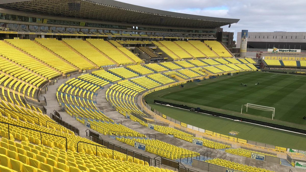 UDLP_Oficial's tweet photo. 💛 Así luce nuestra casa. ¡Ya tenemos todo preparado en el Estadio Gran Canaria para volver a teñir las gradas de amarillo! 😍

Ponte tu camiseta del proyecto #DiSAFÍO en el partido #LasPalmasBarça y súmate a la campaña de inclusión social de personas con discapacidad intelectual a través del fútbol. 

#LaUniónHaceLasPalmas #LaUniónDePorVida @PresiCan @Deportecanario @UDLP_Fundacion