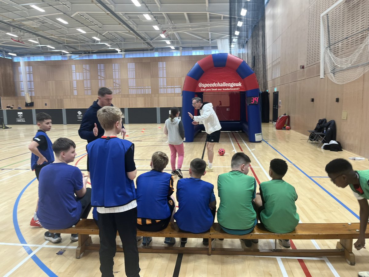 JduffyJoe's tweet image. Good fun delivering #HAF2025 this week @Healthyholshull @SGYorkshire 
Thanks to #TeamCoghill @rickrobbo91 @robgawthorpe @ryannaylor95 #VRDC @HullEaglesFC @thoresbyprimary @HullActiveSch #SpeedChallengeUK @HullUniSport @YCCC_YCF 
⚽️🏏🥊⚽️🥊🏏⚽️