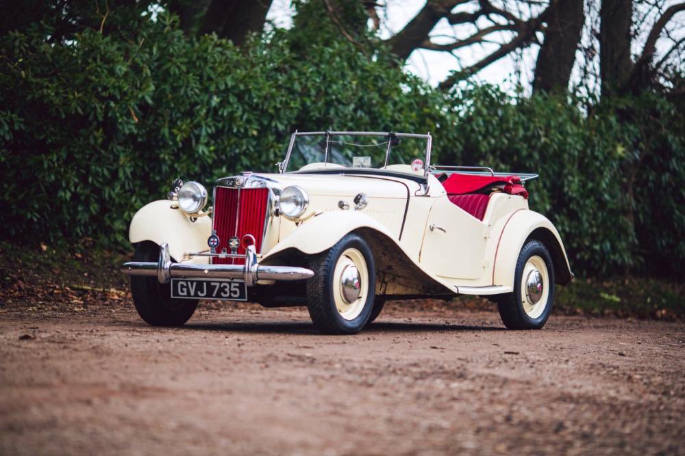 HansonsClassics's tweet photo. 🚗✨ Today’s the day! Get ready to rev your engines for an exciting car auction! 🚙💨

📍 Hansons Derbyshire Saleroom  
📅 Sat 22 Feb
🕐 1 PM  

Join us in the saleroom in Derby or tune in online https://t.co/hmsMpPrKkj

@HansonsUK https://t.co/ypIMjBVO1a