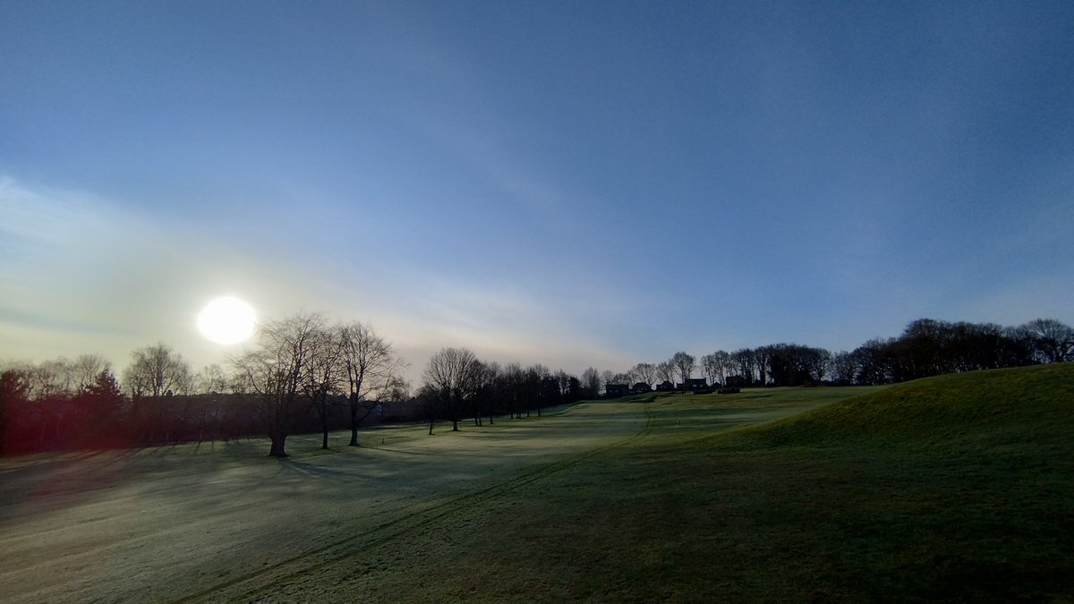 prin1969's tweet photo. Feels like spring @WarringtonGC this morning https://t.co/02V1Gq7ZNA