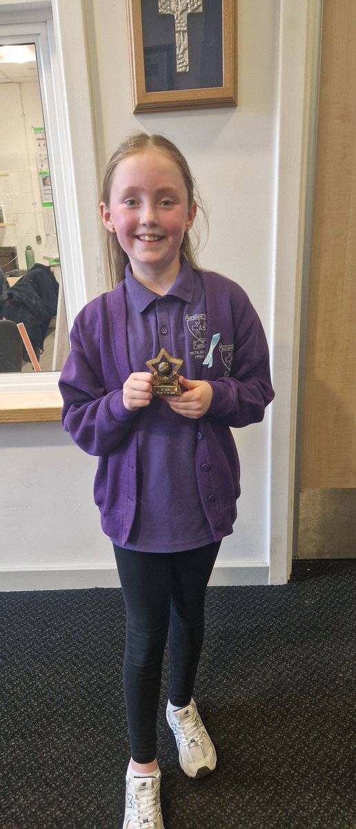 dalgleishlynne's tweet photo. Well done to our Netballer of the week on Thursday. Great shooting techniques "D". 🏀
Our primary 5 girls are really enjoying the club and have made great improvements in the past few weeks. 🌟🌟🌟 https://t.co/nGbfdZccil