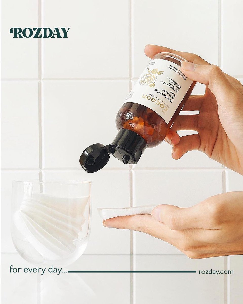 Rozdaysa's tweet photo. ماء ميسيلار الورد  تنظيف عميق وترطيب فائق دون جفاف! بفضل تركيبته الفريدة،  يزيل المكياج والشوائب بسهولة بينما يحافظ على نعومة وترطيب وانتعاش بشرتك من أول خطوة!  #RozDay #بشرة_نظيفة #عناية_بالبشرة #مكياج_مقاوم_للماء #منتجات_تجميل #عناية_يومية #نضارة #collagen #Skincare #explorer https://t.co/KaghQ6y8NV