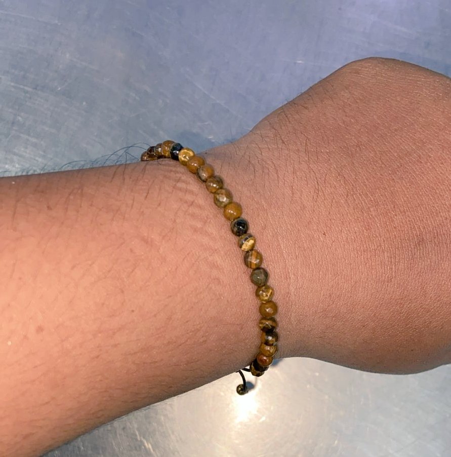 rudipaus's tweet photo. Trend gelang sekarang itu batu/beads nya yang 4mm. Lebih keliatan elegannya.... https://t.co/7amXSjDYS3