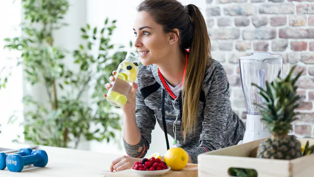 NDTVFood's tweet photo. How To Detox And Lose Winter Weight With A Spring Diet
https://t.co/Sdycl4czwd
#detox #winterweight #springdiet https://t.co/GenYZIDt23
