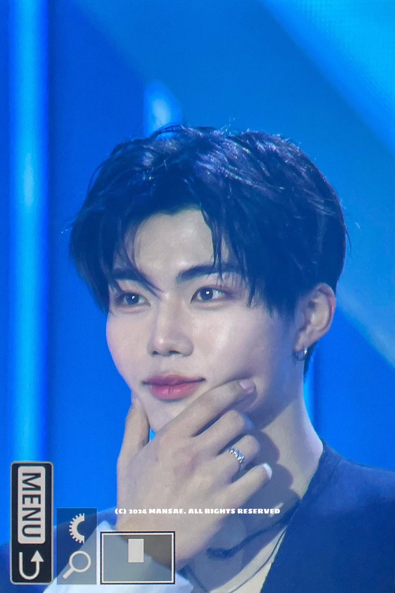 𝘮𝘢𝘯𝘴𝘢𝘦 tweet media