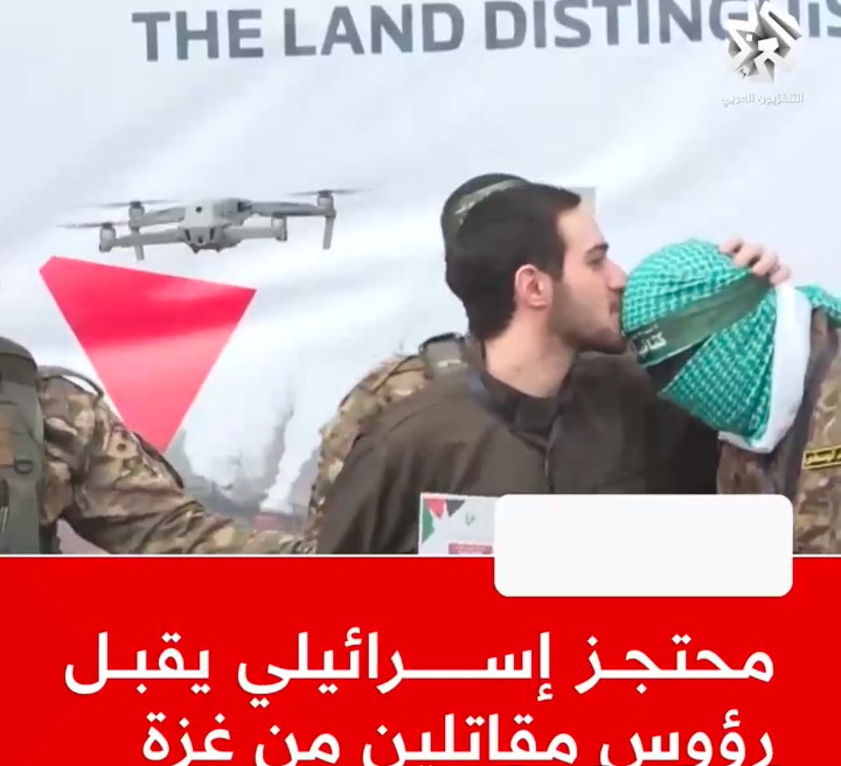 الواد  ده  اللي  عمله  هيجيب  جلطة  للنتن ياهو  😂😂😂  القبلة   دي  هتودي  المقاومة   في مكان  تاني  خالص   #كتايب_القسام