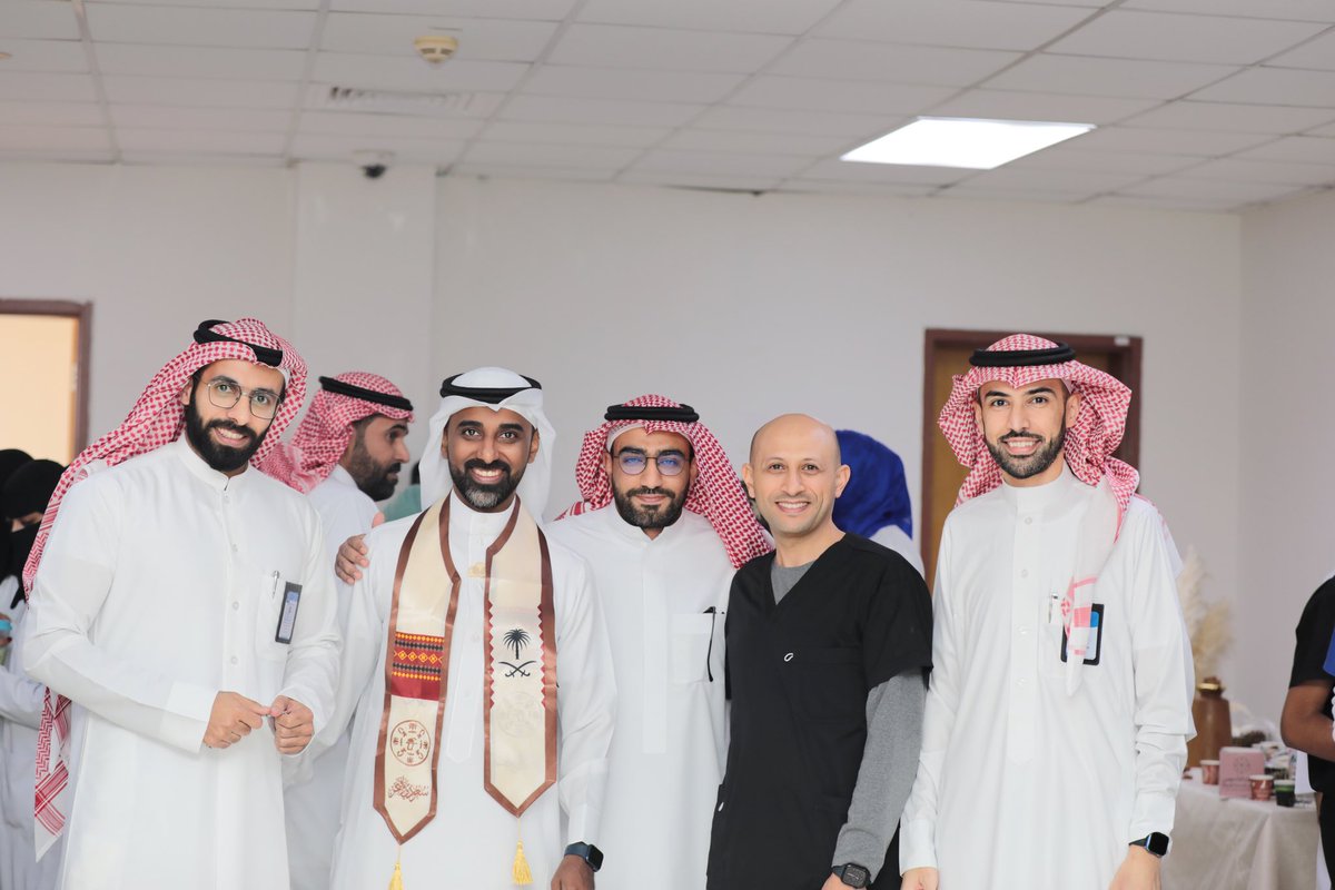 Dr_Anwar's tweet image. لقطات من الفعاليات التي اقامتها كلية طب الاسنان بجامعة جازان احتفالاً بيوم التأسيس..دام عزك يا وطن 💚🇸🇦
#يوم_بدينا_1727
#يوم_التأسيس