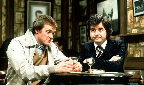 Weather far too good to stay in and watch the game. Going to record it and avoid the score all day.
Re the picture...IYKYK.