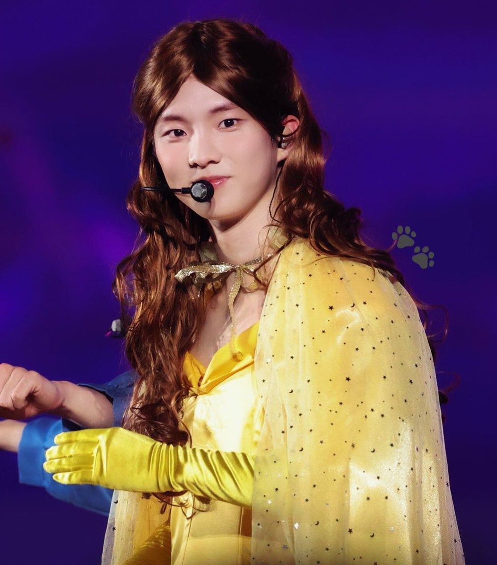 changgyu02's tweet photo. Princess (Anna)Belle and Prince Adam (The Beast) https://t.co/N04UyWQdqb