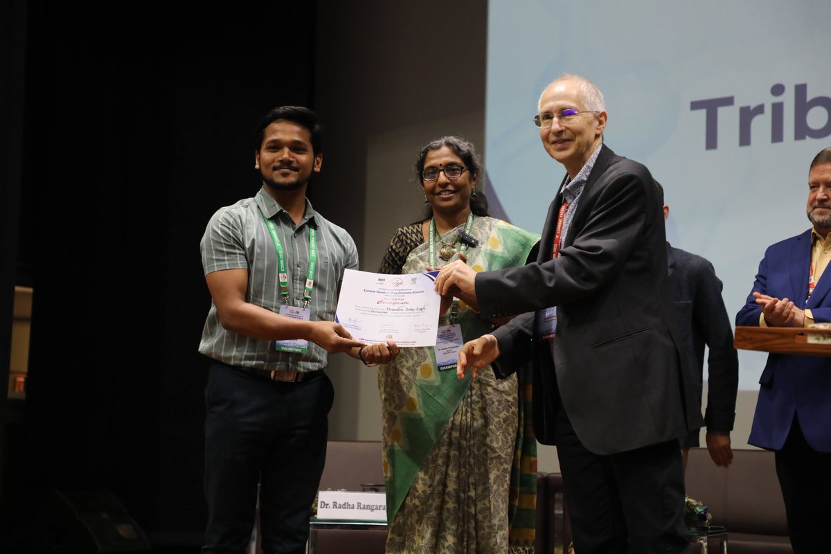 DivyaSingh_lab's tweet image. We proudly share &amp;amp; congratulate Devendra @Dev_2310  for winning the Best Award in Flash Talk at the 9th International Conference CTDDR held at CSIR-CDRI Lucknow 💐@CSIR_CDRI @cdriacademy @Divya213 @AcSIR_India @CSIR_IND
