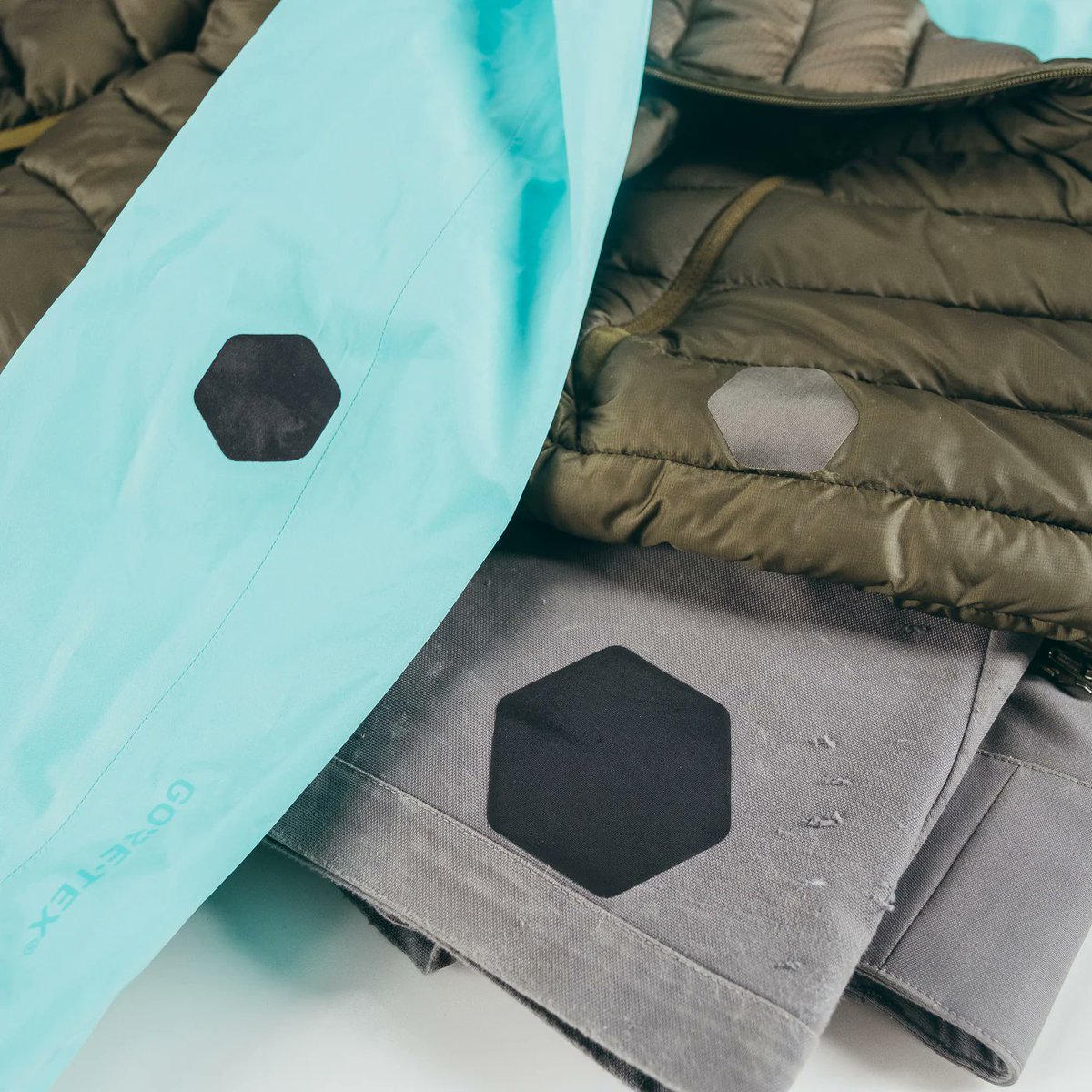 SubZero_UK's tweet image. 🏕️ Ripped tent? Torn waterproof jacket? No worries! Get back outdoors fast with Subzero’s Tent Repair Kits – perfect for fixing tents, jackets &amp;amp; outdoor gear on the go. ⛺🛠️

🔗 Shop now: subzero.co.uk/collections/te…

#OutdoorEssentials #GearFix #SubzeroUK #StayPrepared