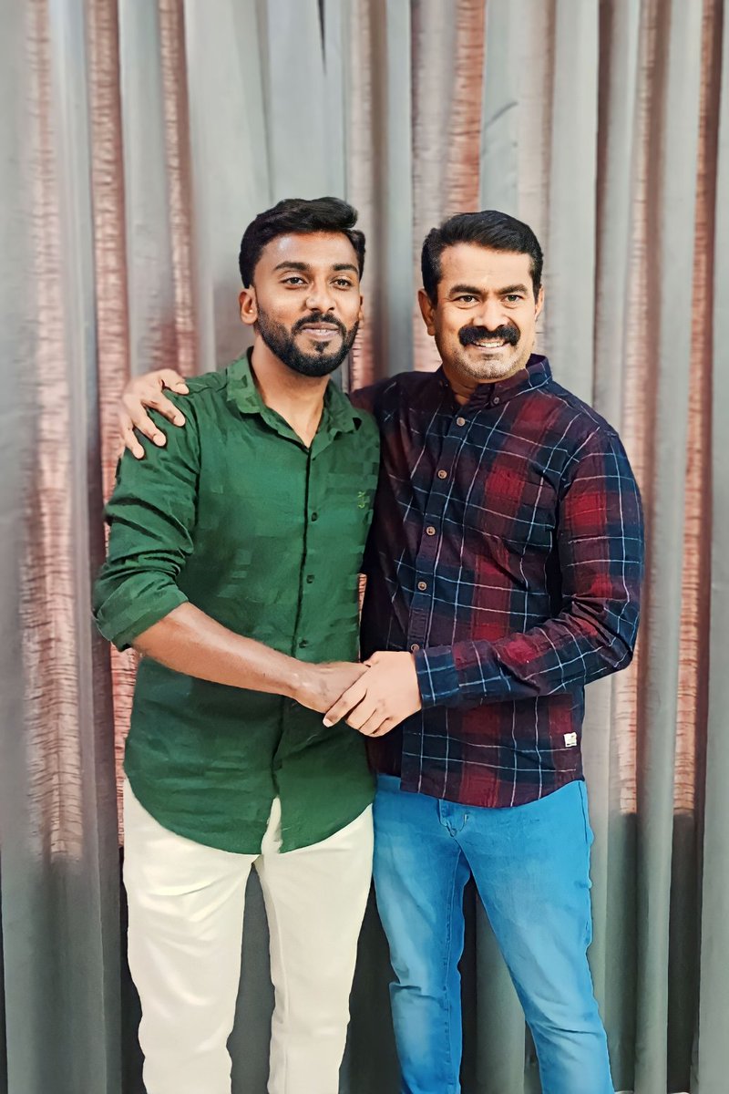 _RajBlesson's tweet photo. வெற்றியோ !
தோல்வியோ !
வாழ்வோ !
சாவோ !
இன்பமோ!
துன்பமோ !
சாதனையோ !
சோதனையோ ! 

அண்ணன் கரம்பிடித்து நிற்ப்போம் !

#I_am_With_Annan_Seeman https://t.co/K9lA7uLgdS