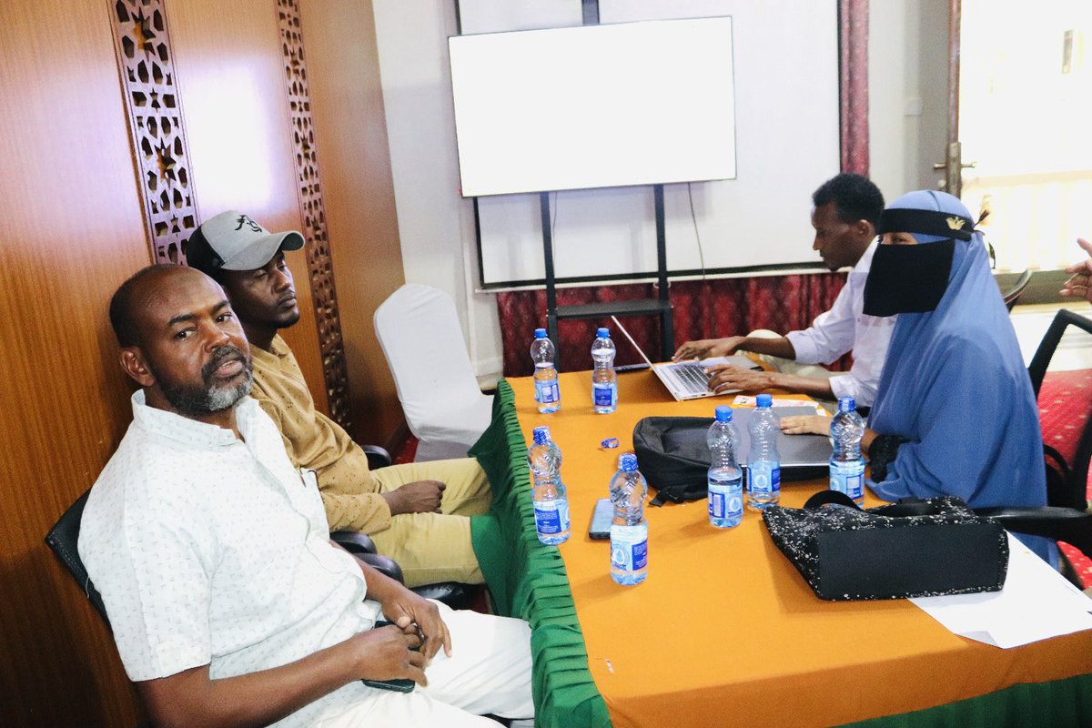 RACIDA_Ngo's tweet image. Strengthening Community-Led Nutrition Solutions | #HanaanoProgramme, #ManderaTriangle.

RACIDA, in partnership with @Concern, @Irish_Aid &amp;amp; government reps, is facilitating a workshop to refine 9 nutrition-sensitive action plans.

🔹 Reviewing community needs
🔹 Identifying viable…