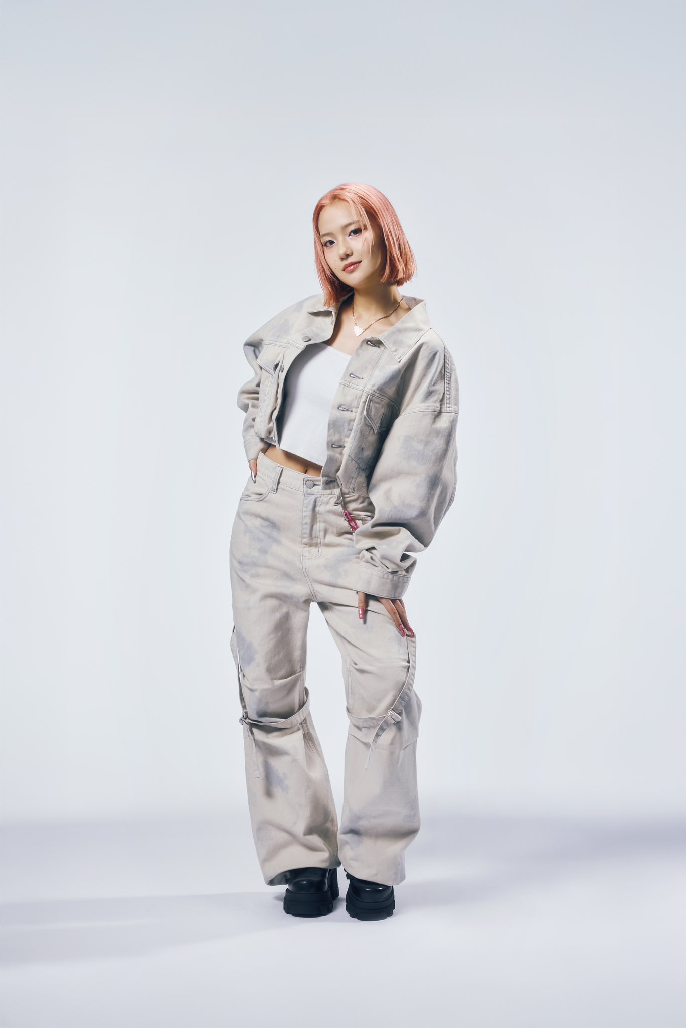 GkYw3HzaoAMoftt?format=jpg&name=large