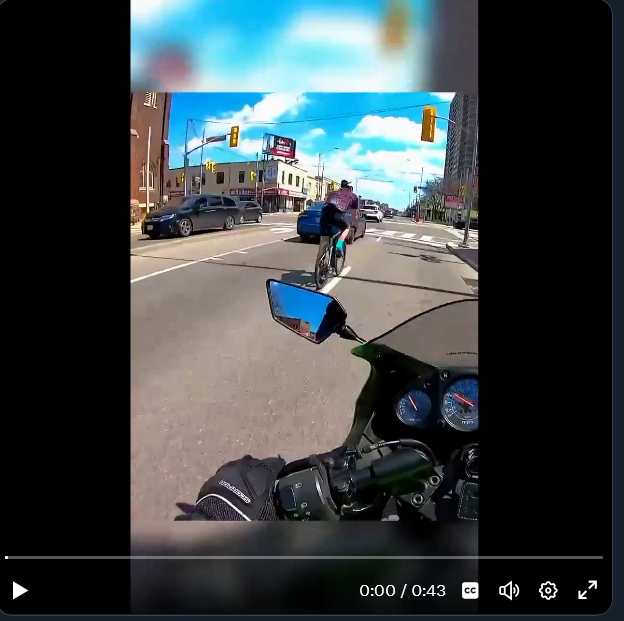 derekjwatters's tweet photo. @JazzmineBudge @InternetH0F The cyclist wasn't in the inside lane https://t.co/viup4wVJNy
