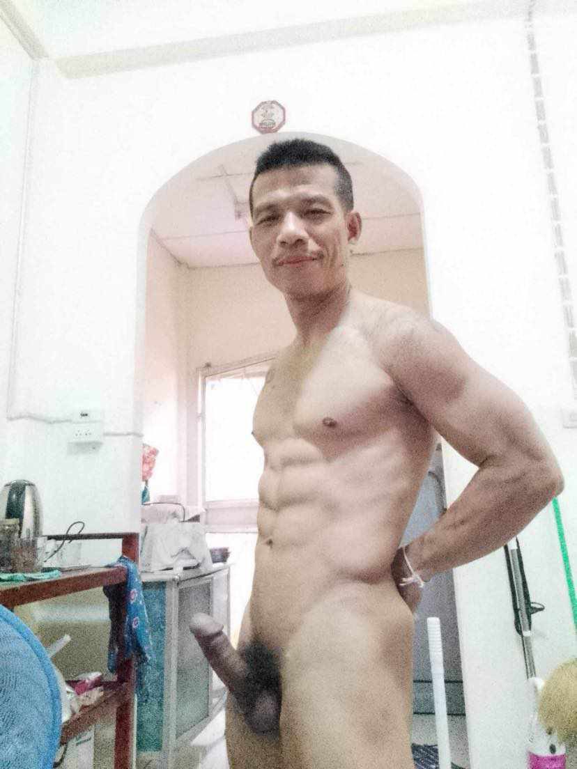 likedaddy8856's tweet photo. เห็นมีคนขอดูภาพหลุดพี่คนนี้ จัดให้ หนุ่มกล้ามแน่นๆ ควยก็แน่น https://t.co/iKqrFcX5CA