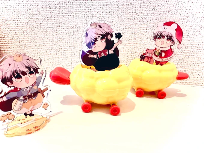 マオちゃんにエビフライライダーをいただきました!かっこよく乗りこなしています!メルトくんとも乗りたいねくまさんチョコもマオちゃんにありがとうございます!またマオちゃんとの写真撮れたら上げますねきっと大喜びだなー 