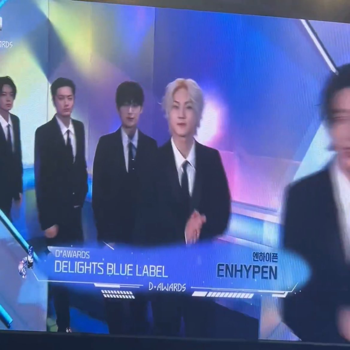 pocketzgallery's tweet photo. #ENHYPEN 4TH AWARD AT THE D AWARDS !! 

🏆 BEST TOUR
🏆 BEST GROUP
🏆 Best Boy Group UPICK Popularity Award
🏆 Delights Blue Label

IM SO PROUD OF YOU MY SEVEN 😭 https://t.co/eg0CONdbX1