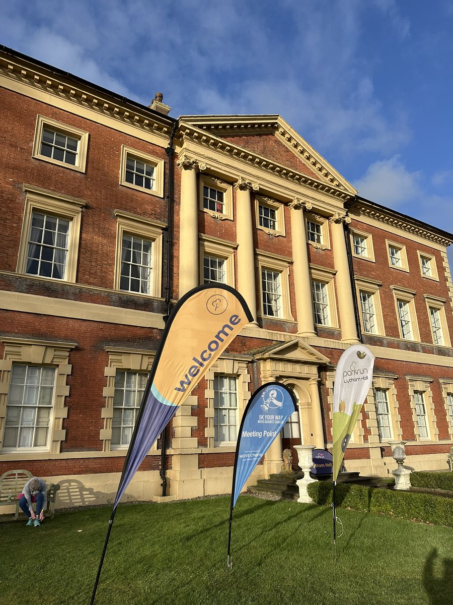 Another fab run directing done at <a href="/Lythamparkrun/">Lytham Hall parkrun</a> this morning! 250-ish happy runners/jeffers/walkers, millions on snowdrops and SUN!!! And a debut for my fab <a href="/parkrunUK/">parkrun UK</a> jacket! #saturdaymorning #parkrun 😎☀️