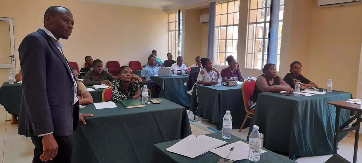 WRIUga's tweet photo. #UWEWK25  @min_waterUg through @WRIUga is holding a training for the UWEWK rapporteurs who are responsible for writing reports that will provide insightful recommendations from the week-long event and also inform national policy development. @UgandaMediaCent @Makerere https://t.co/P1eP1AVKJ9