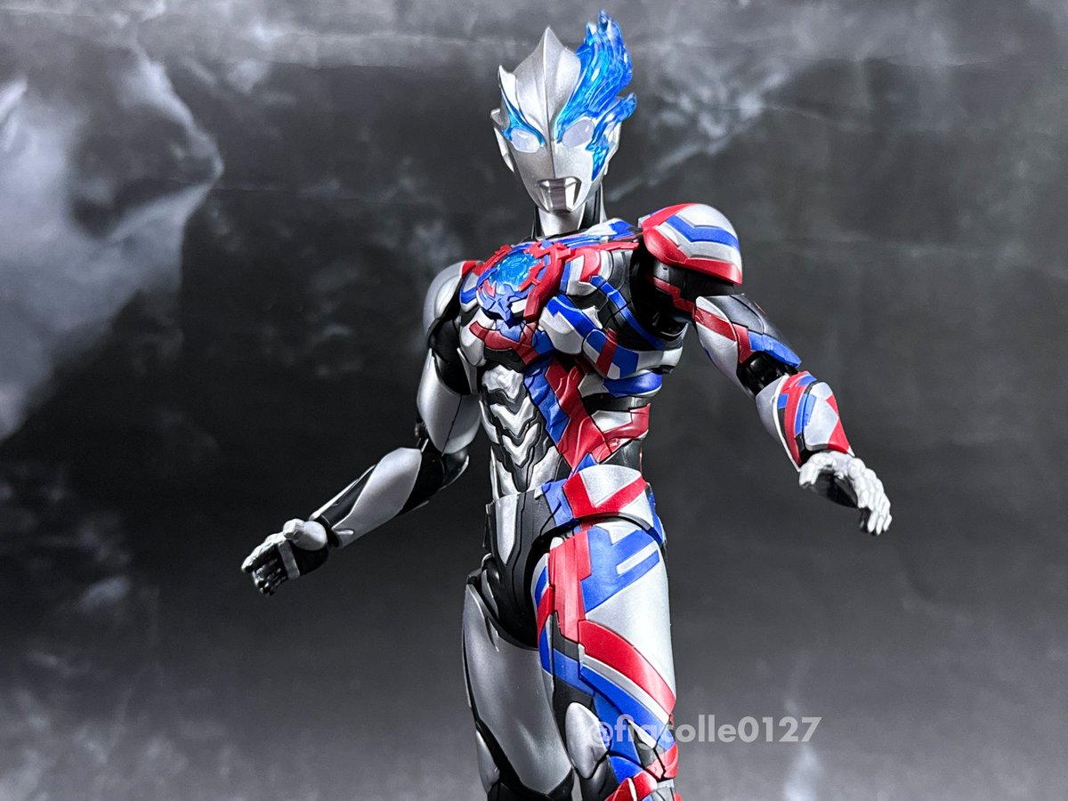 改めてご紹介。 中国「Blokees」のウルトラマンブレーザーのプラモ