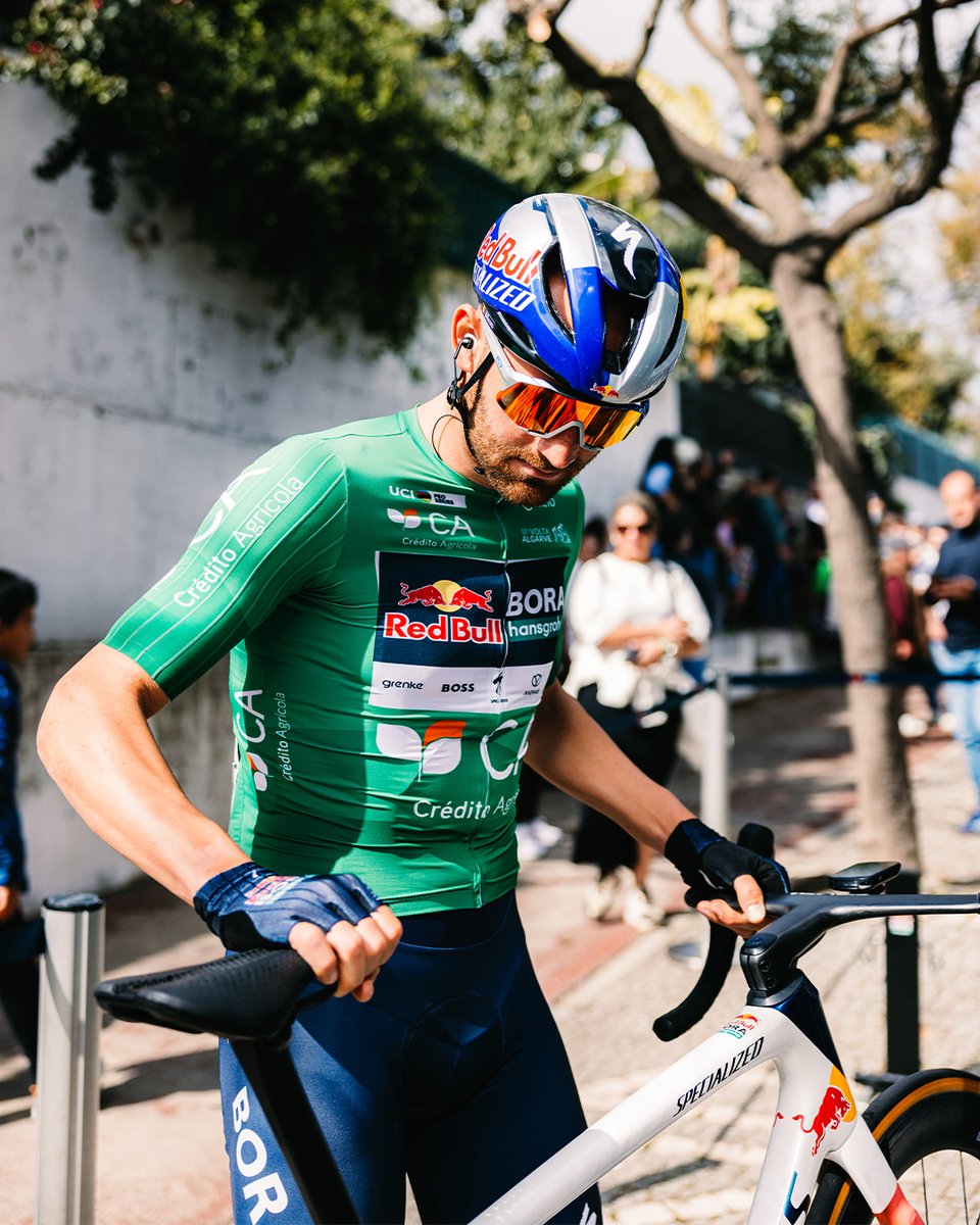 RBH_ProCycling's tweet image. 🇵🇹 #VoltaAoAlgarve 

A day in green and a strong 2nd place for @jordimeeus today.

🎙️ “It was again a very hectic and fast finale. Coming from behind, I could gain some positions and came close, but the winner had a really strong sprint.”

📷 Max Fries