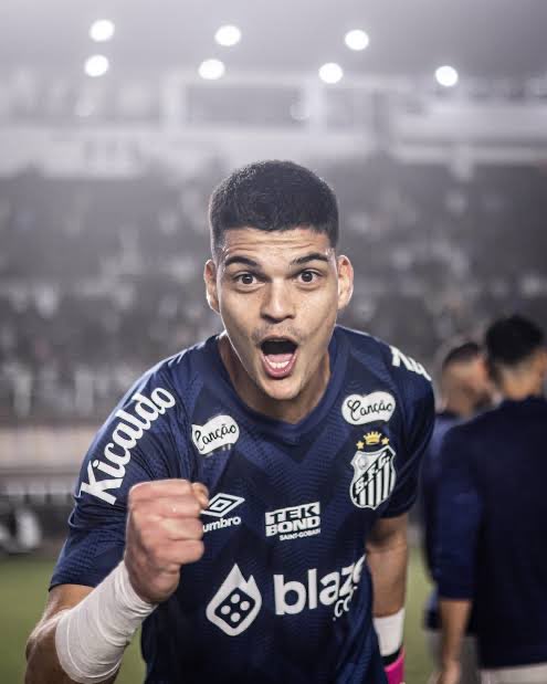 SANTOS INFORMA:

O goleiro Gabriel Brazão apresentou um quadro de lombalgia e, por conta disso, não fica à disposição do técnico Pedro Caixinha para a partida contra a Inter de Limeira.