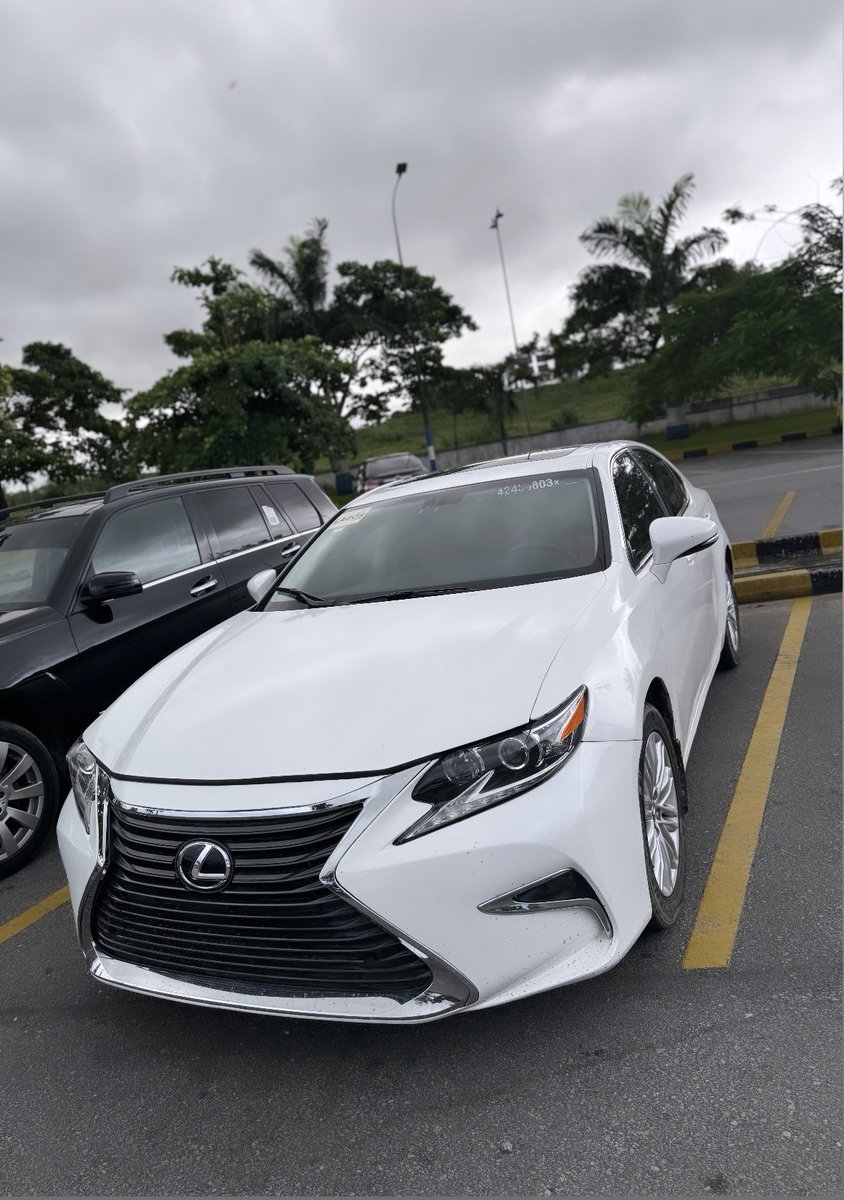 midrizzy1's tweet image. Got both in 1 year, something bigger 🔜🤍

Lexus Es350 2014 model 
Mercedes Benz A220 2020 model 

Don’t give up. Glory to God 🦅🙏😌🤸