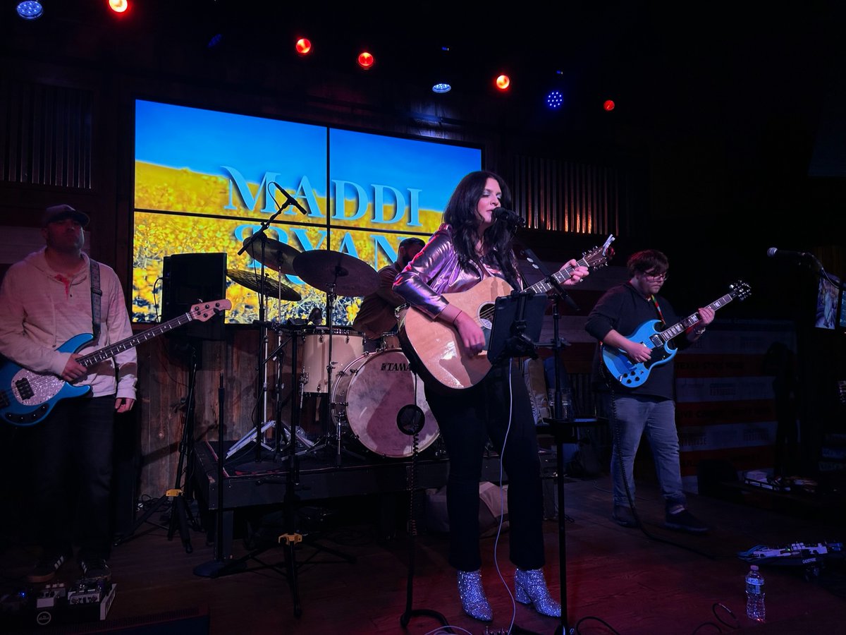 ComixRoadhouse's tweet image. On the Roadhouse Stage Tonight: Come out and see @MaddiRyanMusic play your favorite Country tunes with her own personal flare!
More at ComixRoadhouse.com/intheroadhouse