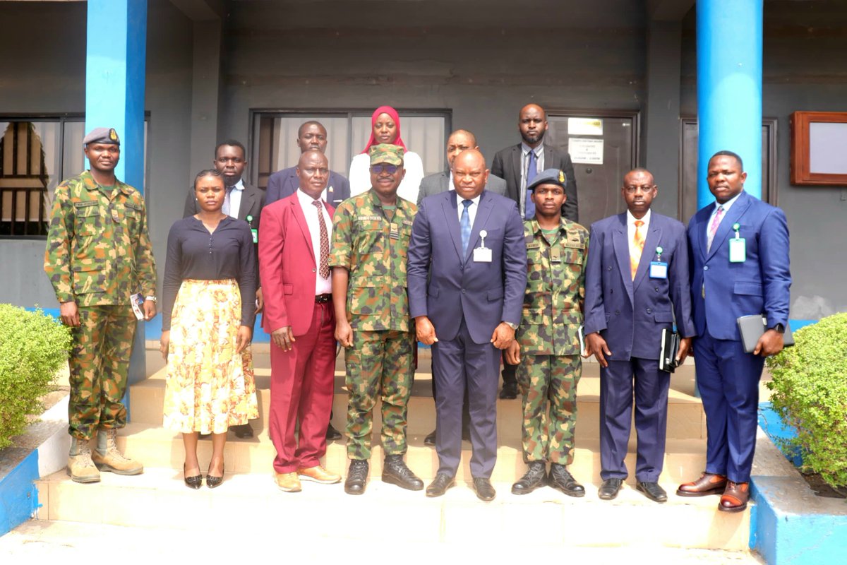 nccsalw's tweet photo. NCCSALW North Central Zone Strengthens Collaboration Against Illicit Arms in Kwara State

As part of its advocacy efforts, the NCCSALW North Central Zonal Office, led by Maj Gen HI Bature (Rtd), embarked on a week-long sensitization visit to Kwara State from 16–22 February 2025. The visit focused on strengthening partnerships with security agencies, media, and other critical stakeholders in the fight against the proliferation of illicit Small Arms and Light Weapons (SALWs).

Engagements included meetings with the DSS, Police, Military Formations, NDLEA, Customs, Immigration, and Civil Defence, as well as the Nigeria Union of Journalists and traditional rulers. Discussions centered on intelligence sharing, border control, air surveillance, and public awareness.

The Emir of Ilorin was also implored to use his influence to discourage illegal arms ownership at the community level. Stakeholders pledged full support in tackling SALW proliferation.

#NCCSALW #Security #KwaraState #ArmsControl #Collaboration