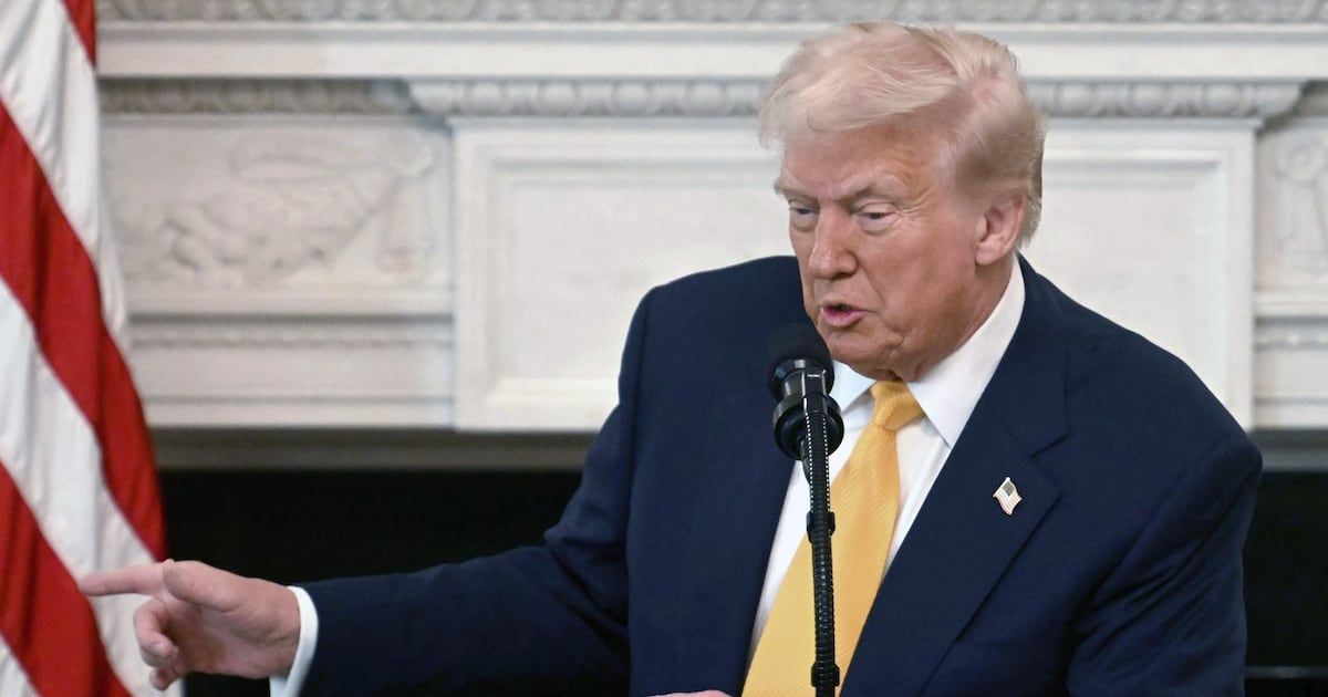 CP24's tweet photo. Half of Canadians and Americans think their countries are in a recession now: poll https://t.co/5FBGRQZ3MV https://t.co/8mlwyPMmec