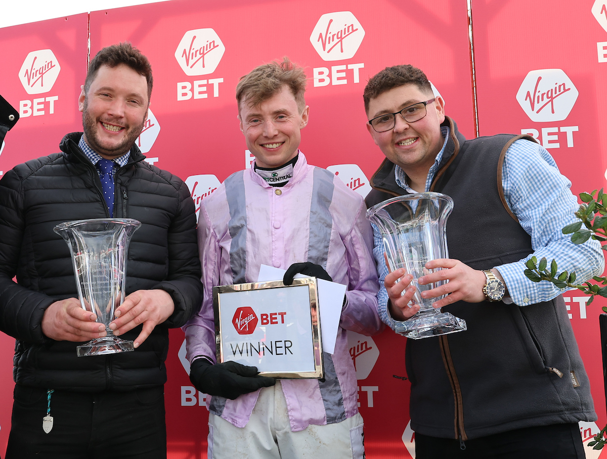 Newcastle Racecourse (@newcastleraces) on Twitter photo <a href="/VirginBet/">Virgin Bet</a> Eider Chase 2025 winner ๐
๐ KNOCKANORE ๐
Congratulations Freddie Mitchell, Ryan Potter and Mrs J Bennett. <a href="/VirginBet/">Virgin Bet</a> Eider Chase 2025 winner ๐
๐ KNOCKANORE ๐
Congratulations Freddie Mitchell, Ryan Potter and Mrs J Bennett.