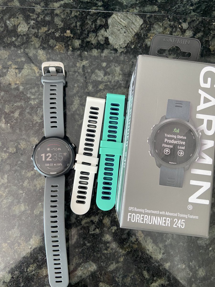 artfioritto's tweet photo. Vendo garmin 245 forerunner se alguém tiver interesse, me da um toque! 

#corrida #pedal #treino https://t.co/kKuWVF4Q10