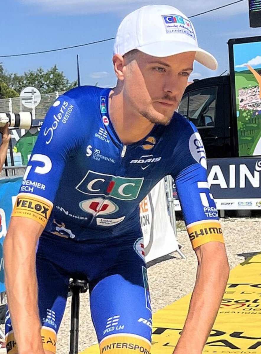 La nouvelle passera sans doute inaperçue… et pourtant ! 
Yaël JOALLAND du <a href="/cicunantes/">CIC U Nantes</a> a pris la 12e place de l’étape du Tour des Alpes-Maritimes.
Il y a un an il a frôlé la mort au GP de la Marseillaise et est resté de longs mois immobilisé.
Ce retour est un courageux exploit.