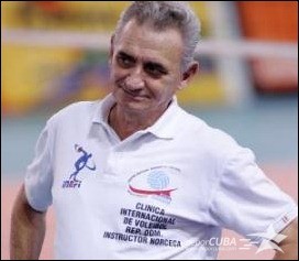 Eugenio George cumpliría hoy 90 años. Fue reconocido como el mejor entrenador de voleibol del siglo XX a nivel mundial. Creó una escuela, formó a campeonas y educó a patriotas. Siempre será recordado. #CubaInspira
