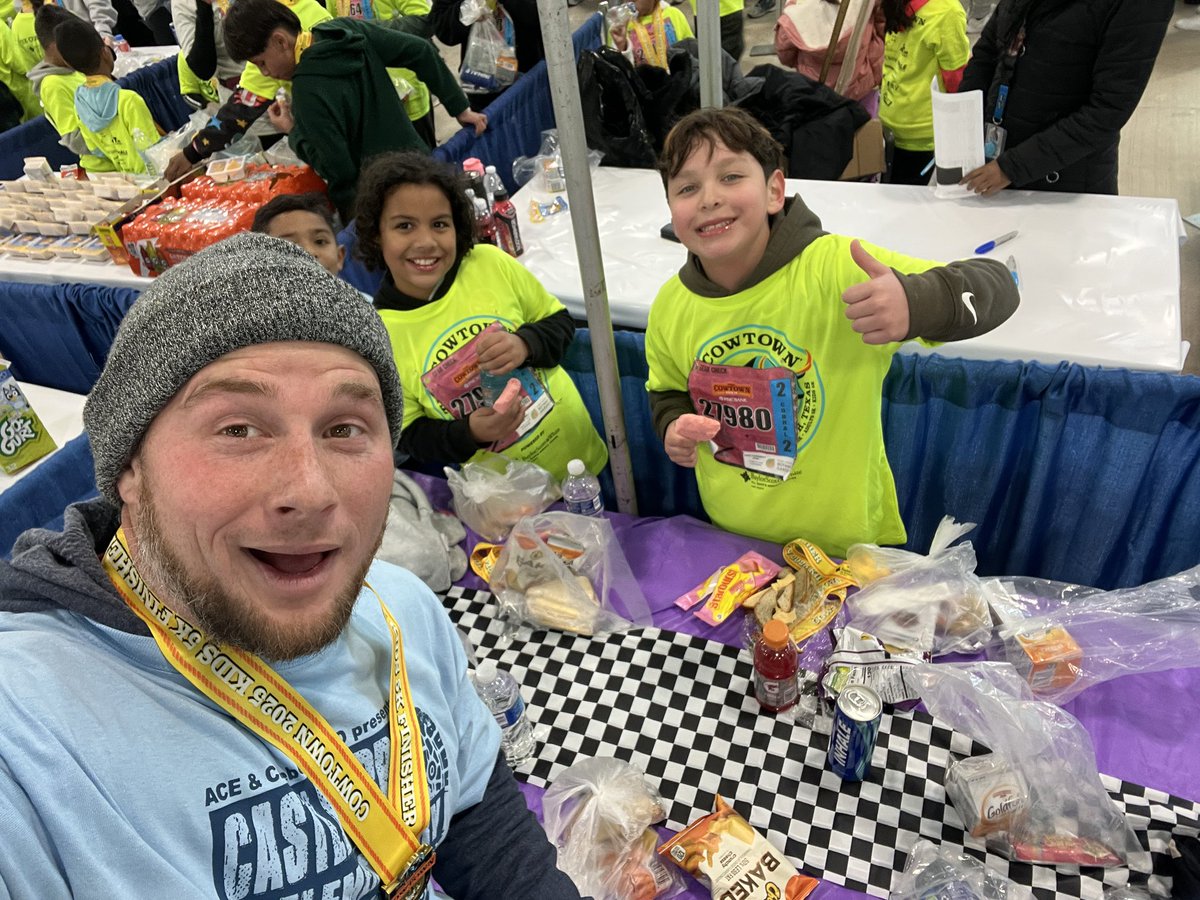 We survived! Finished strong, and then got to refuel. <a href="/CastleberryElem/">Castleberry Elementary</a> #TheCowtown #CERoars